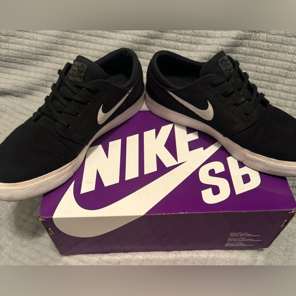 Nike SB Zoom Stefan Janoski CNVS skateboarding shoes size 10.5